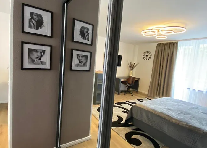Luxus Apartment With Balcony