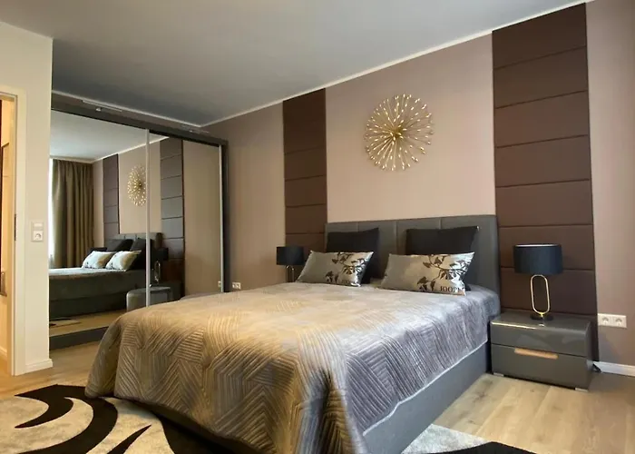 Luxus Apartment With Balcony